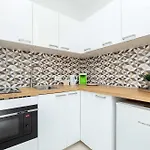 Διαμέρισμα Spacious Tarsis In By Renters