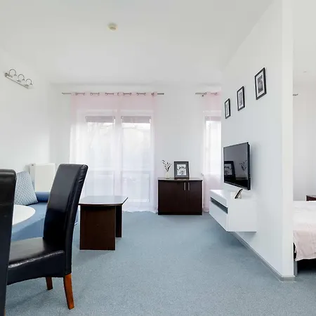 Spacious Tarsis In By Renters *